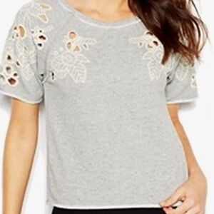 Lucky Lotus Short Sleeve Gray Top XS